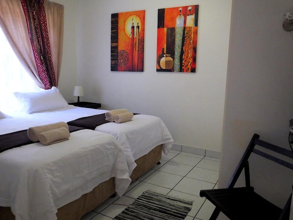 Sunshine Self Catering Apartment Mbombela Ruang foto