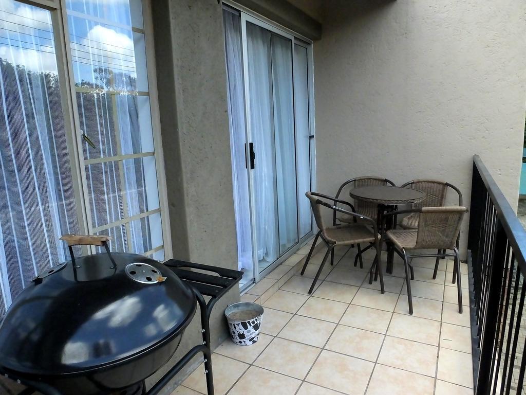 Sunshine Self Catering Apartment Mbombela Bagian luar foto