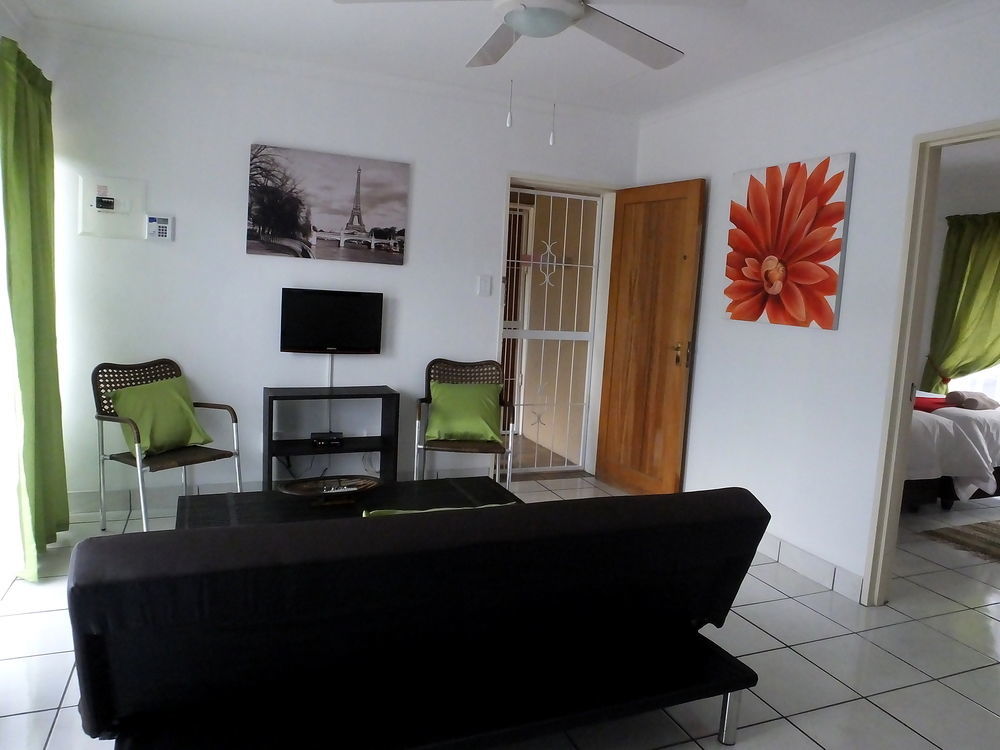 Sunshine Self Catering Apartment Mbombela Bagian luar foto