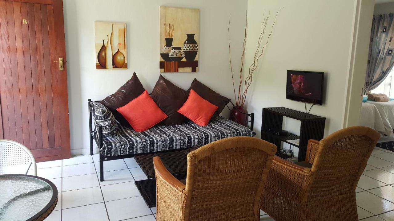 Sunshine Self Catering Apartment Mbombela Bagian luar foto